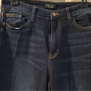 Judy Blue Dark Wash cropped Jeans